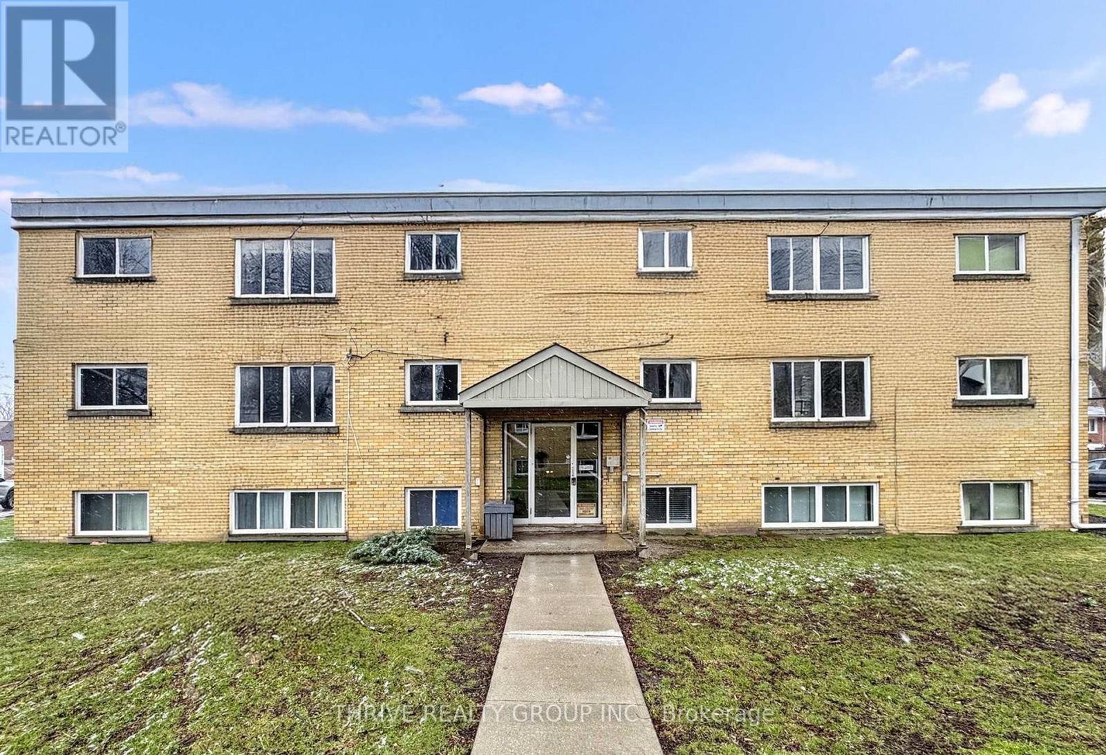 11 - 63 WELLINGTON ROAD, London South, Ontario