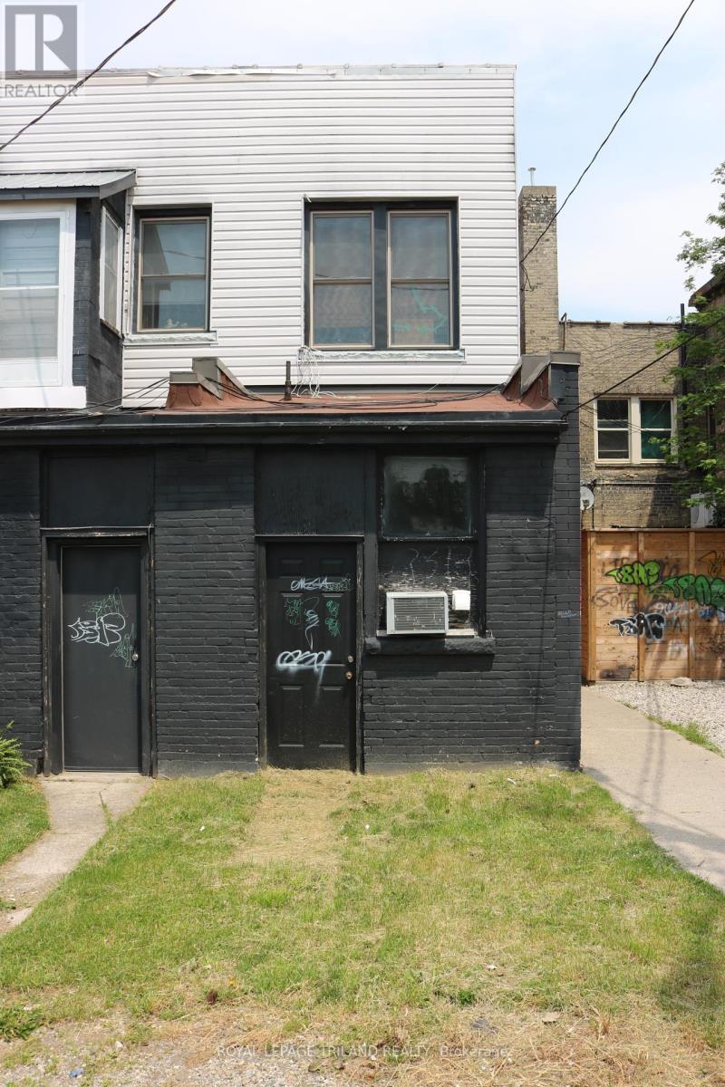 548 Talbot Street, St. Thomas, Ontario  N5P 1C4 - Photo 3 - X12206492