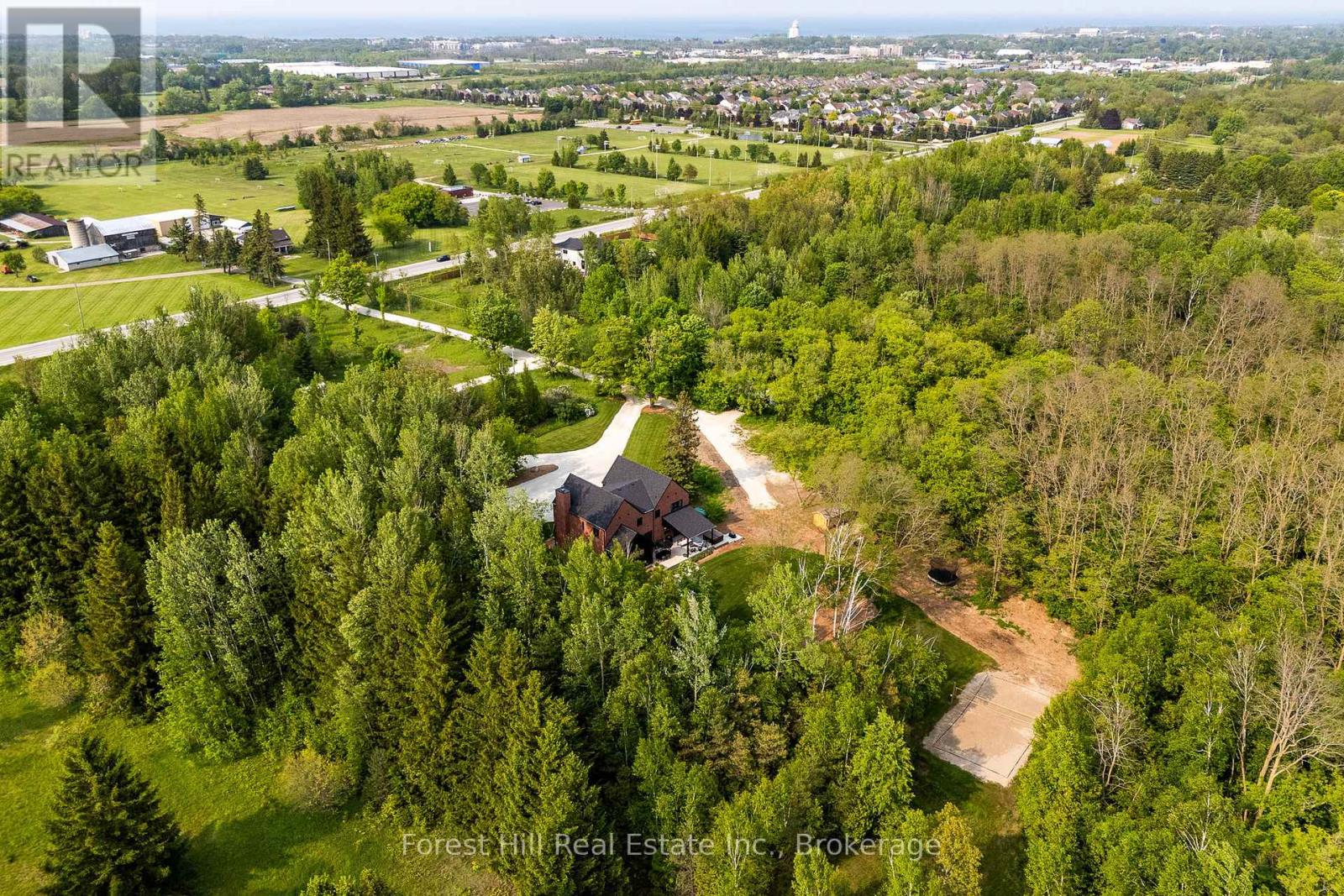 854 Sixth Street, Clearview, Ontario  L9Y 3Y9 - Photo 40 - S12196016