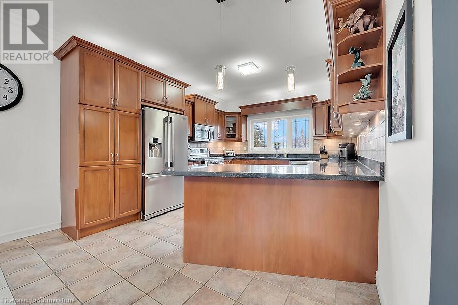 338 Central Avenue, Grimsby, Ontario  L3M 4W7 - Photo 7 - 40738963