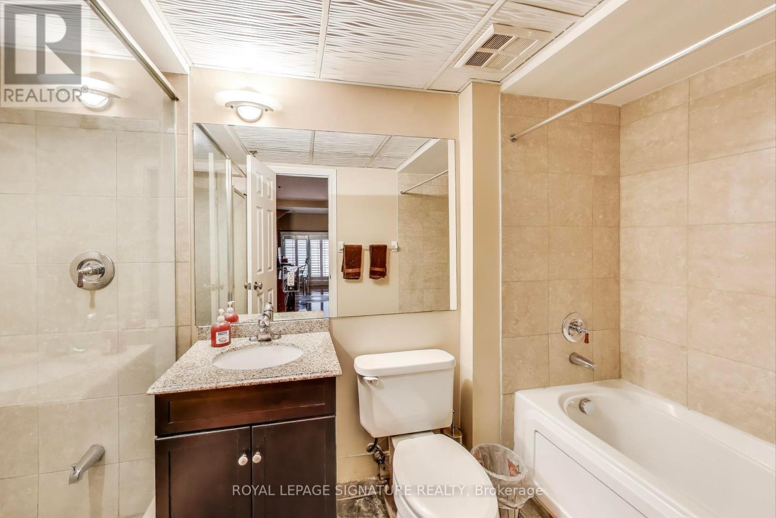 72 St. Patrick Street, Toronto, Ontario  M5T 1V1 - Photo 10 - C12206278