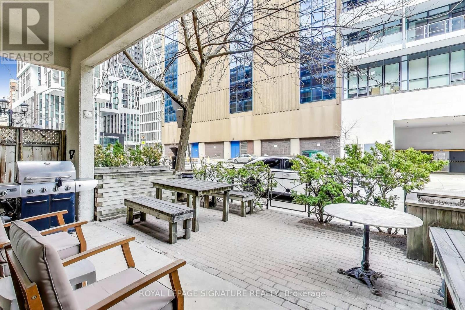 72 St. Patrick Street, Toronto, Ontario  M5T 1V1 - Photo 12 - C12206278