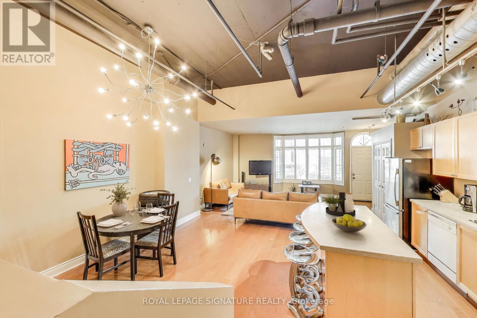 72 St. Patrick Street, Toronto, Ontario  M5T 1V1 - Photo 2 - C12206278