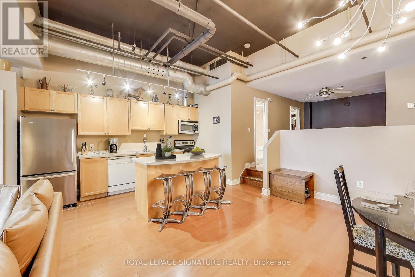 72 St. Patrick Street, Toronto, Ontario  M5T 1V1 - Photo 4 - C12206278