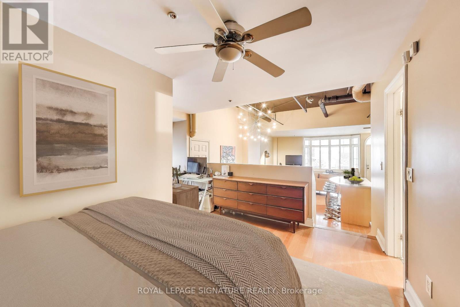 72 St. Patrick Street, Toronto, Ontario  M5T 1V1 - Photo 9 - C12206278