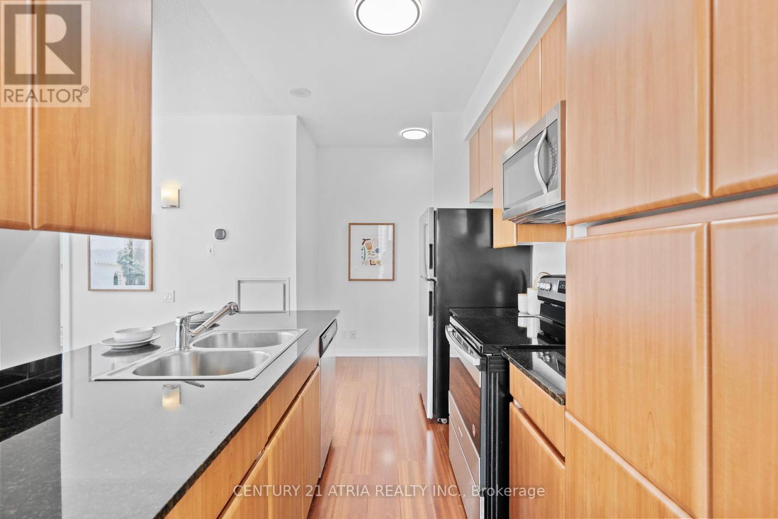 908 - 30 Canterbury Place, Toronto (Willowdale West), Ontario  M2N 0B9 - Photo 21 - C12206279