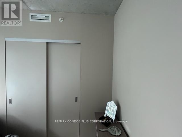 2507 - 11 Charlotte Street, Toronto, Ontario  M5V 0M6 - Photo 10 - C12206334
