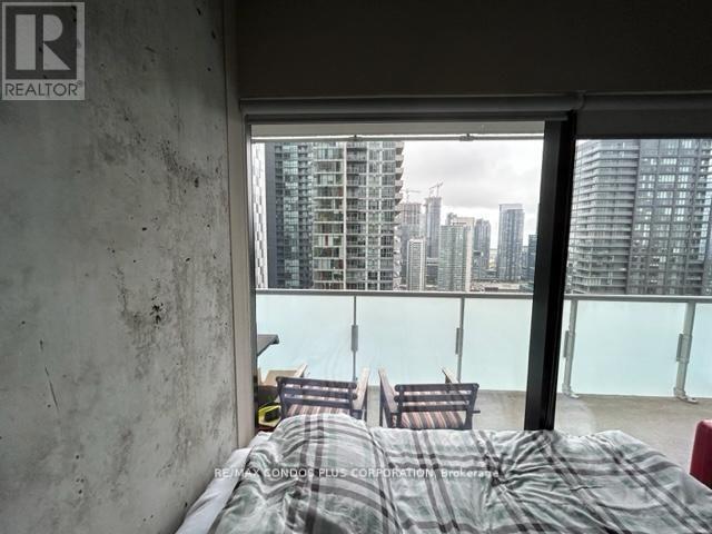 2507 - 11 Charlotte Street, Toronto, Ontario  M5V 0M6 - Photo 5 - C12206334