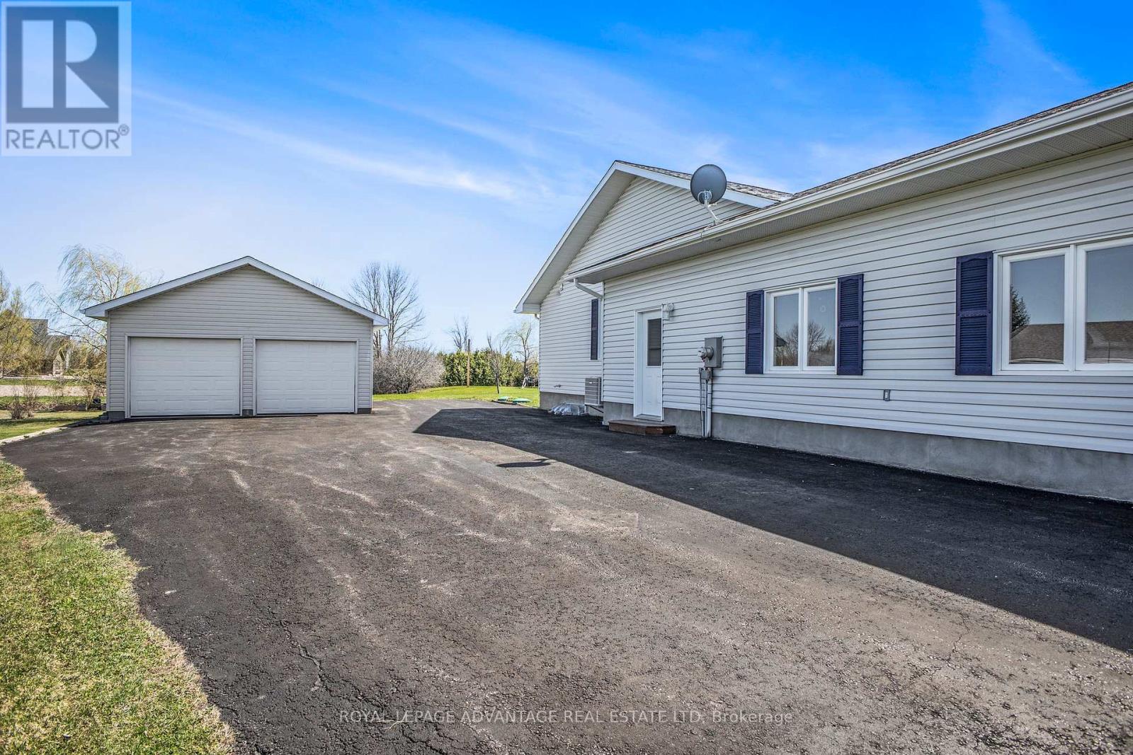 521 Crain Drive, Drummond/north Elmsley, Ontario  K7H 3C9 - Photo 30 - X12206390