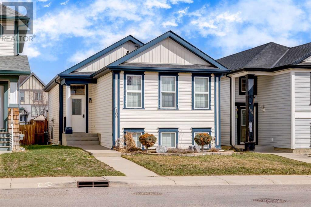 Property at 100 Copperfield Rise SE image 1