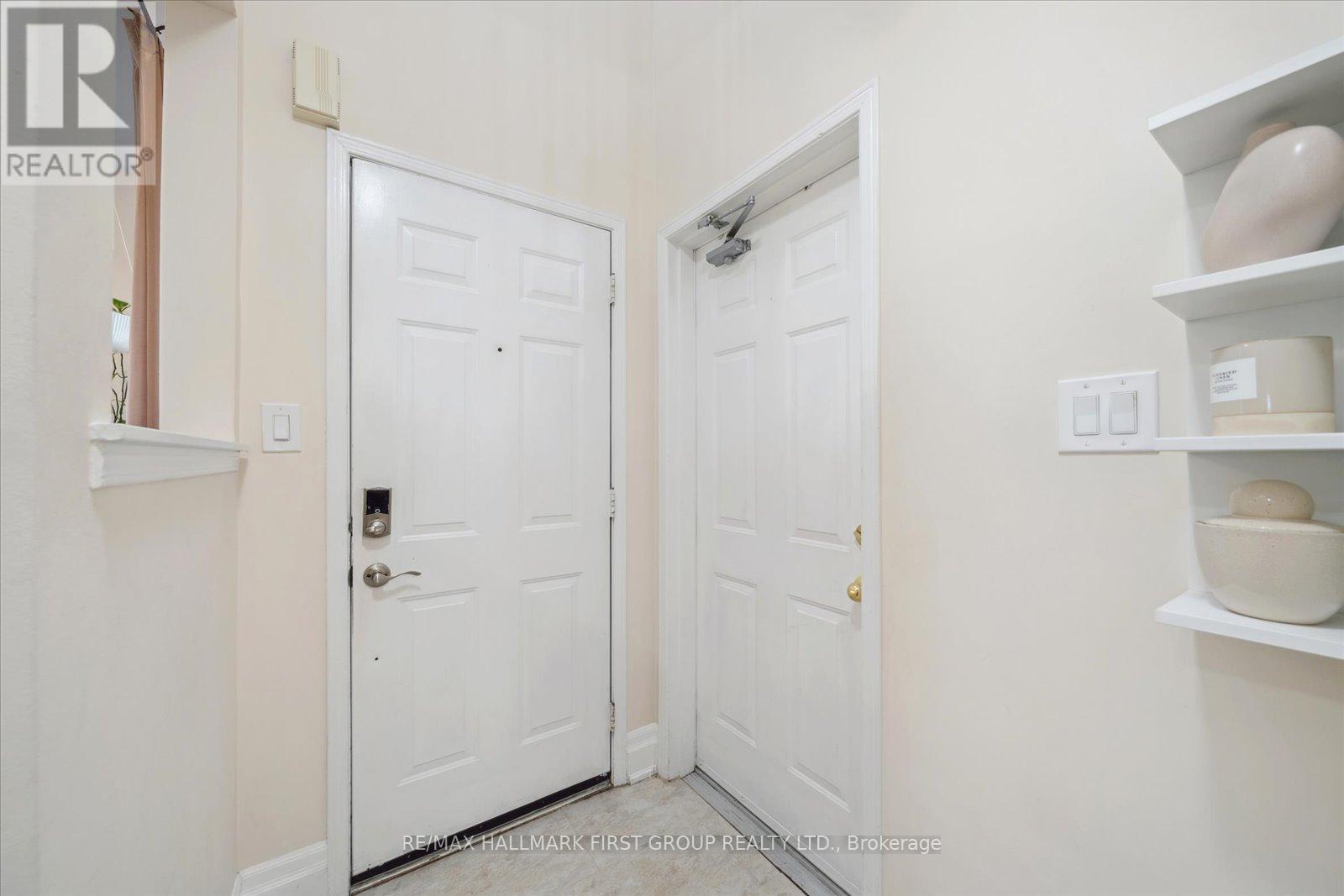 27 Shenandoah Drive, Whitby, Ontario  L1P 1S9 - Photo 3 - E12206281