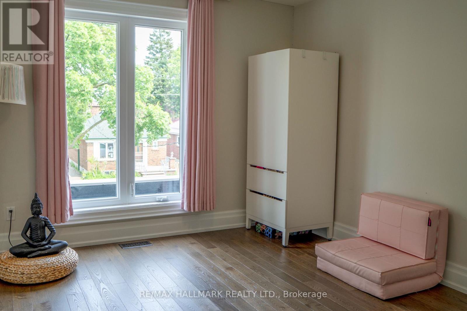 344 Glebemount Avenue, Toronto, Ontario  M4C 3V5 - Photo 10 - E12206361