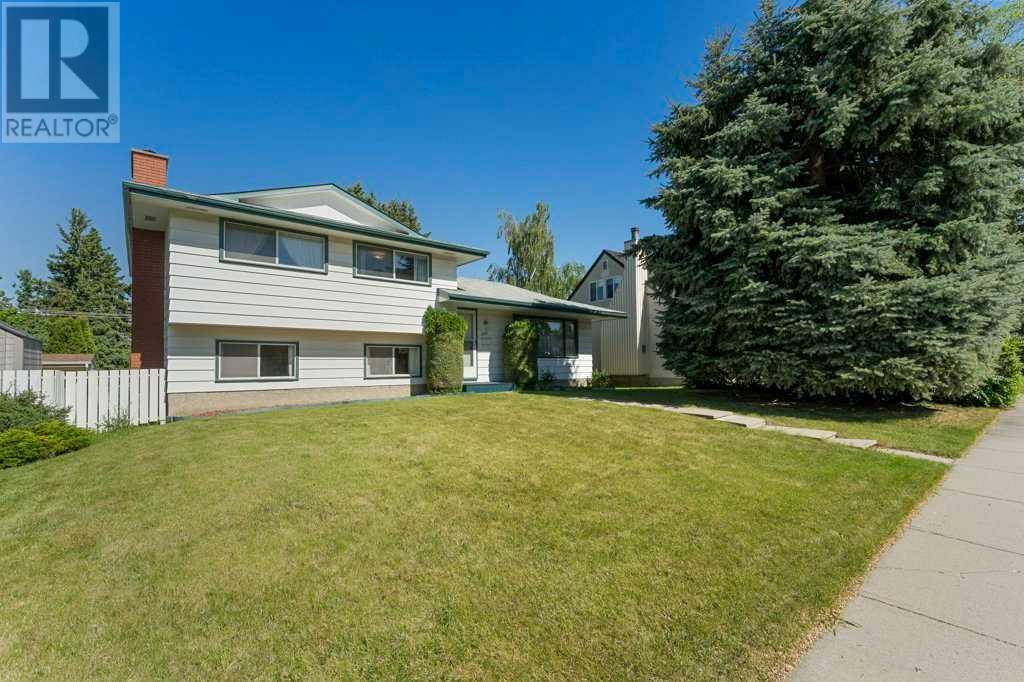 980 Canaveral Crescent SW, Calgary, Alberta
