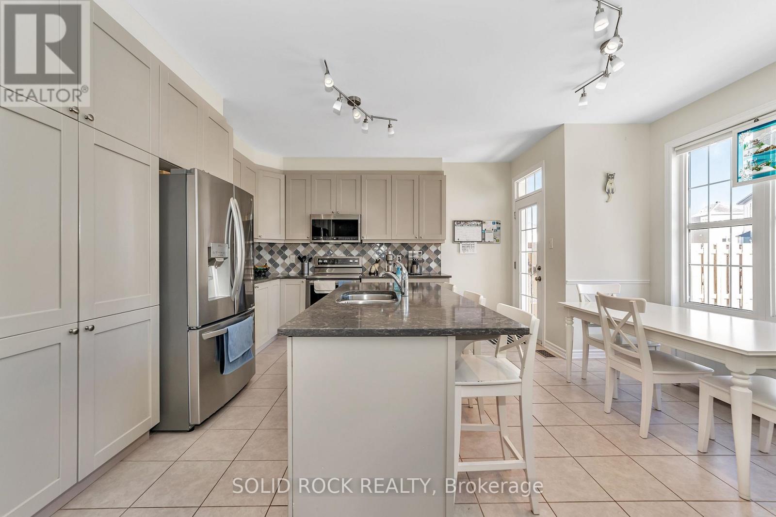 32 Solaris Drive, Ottawa, Ontario  K2M 0L6 - Photo 14 - X12206516