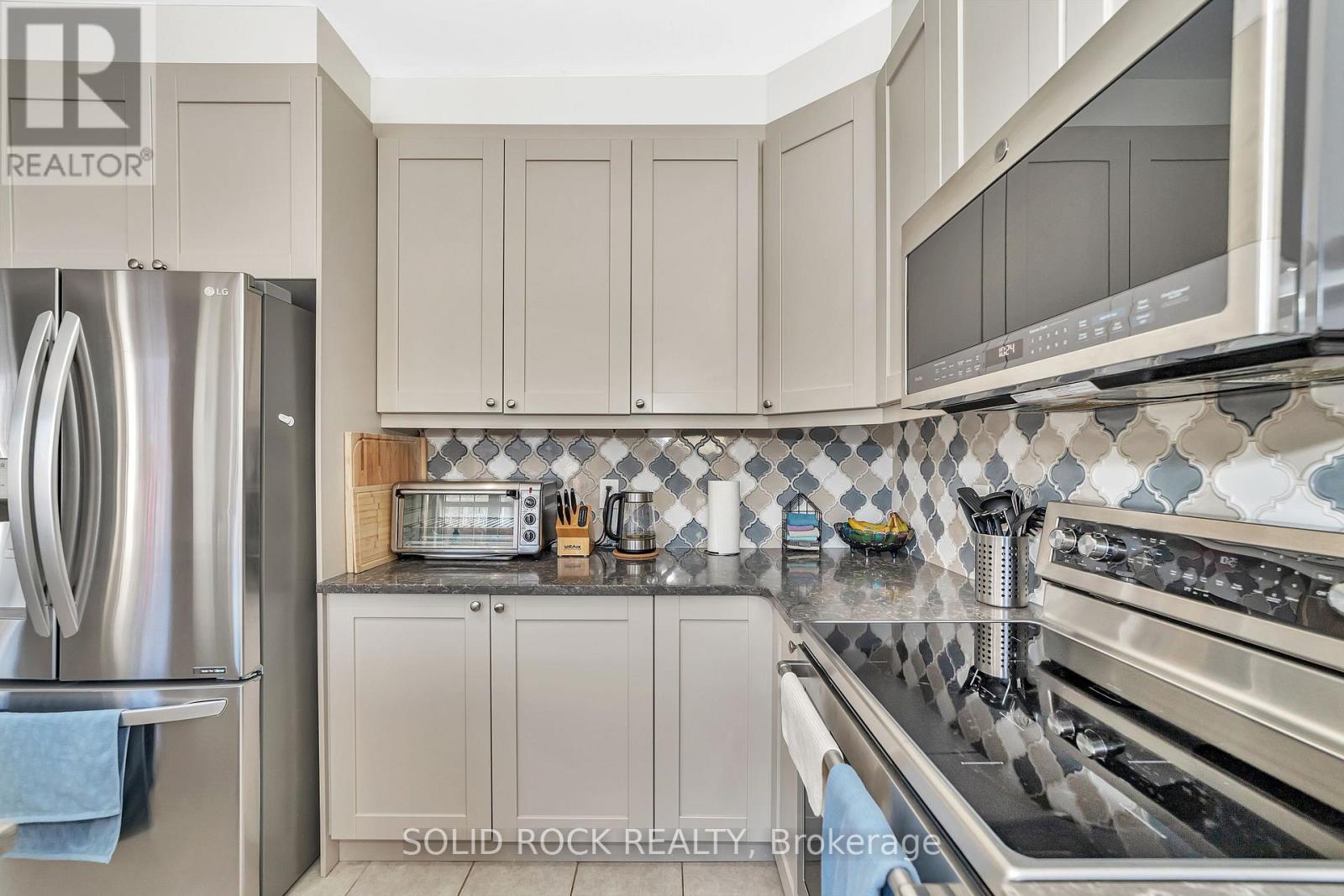 32 Solaris Drive, Ottawa, Ontario  K2M 0L6 - Photo 16 - X12206516