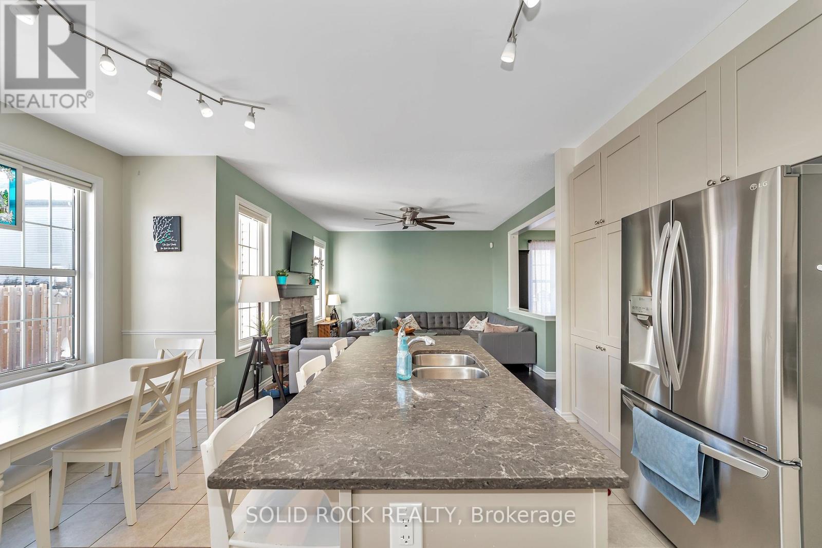 32 Solaris Drive, Ottawa, Ontario  K2M 0L6 - Photo 17 - X12206516