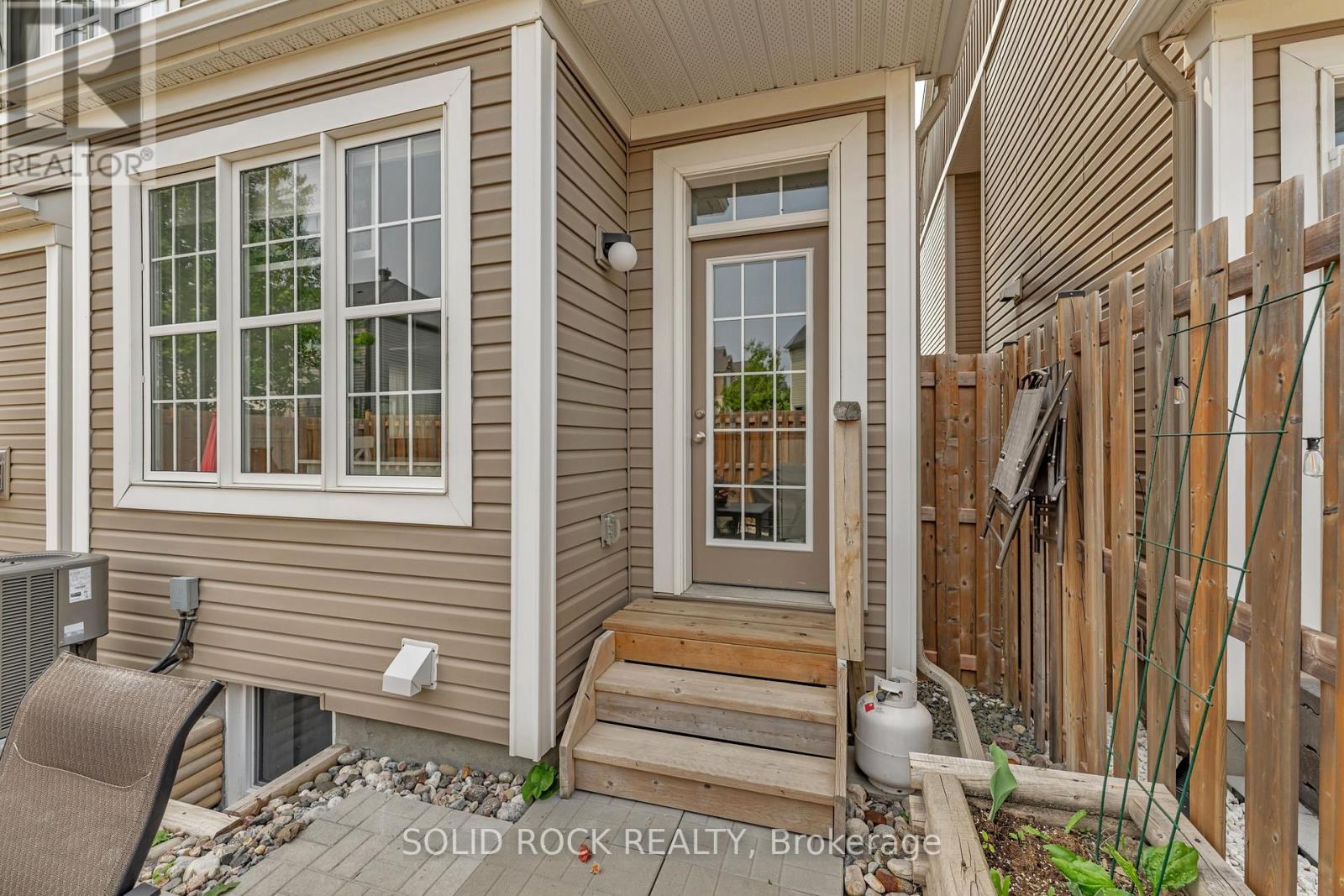 32 Solaris Drive, Ottawa, Ontario  K2M 0L6 - Photo 40 - X12206516