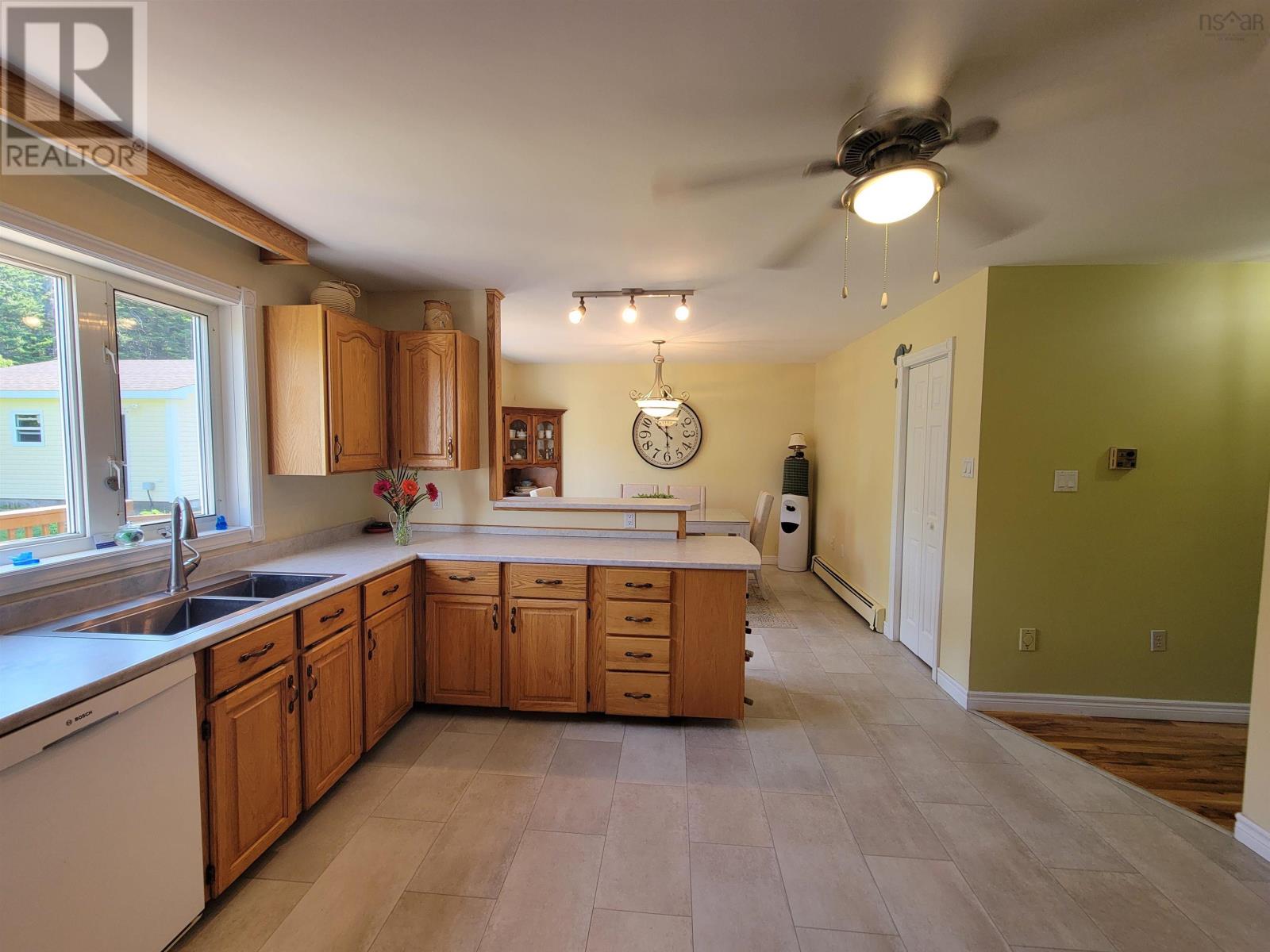 17 Hallmark Crescent Crescent, Howie Centre, Nova Scotia  B1L 1C7 - Photo 7 - 202513886