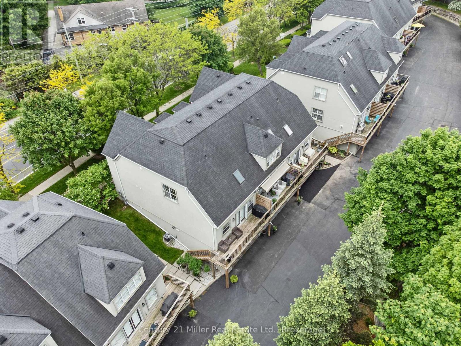 11 - 1061 North Shore Boulevard E, Burlington, Ontario  L7T 1X9 - Photo 40 - W12206403
