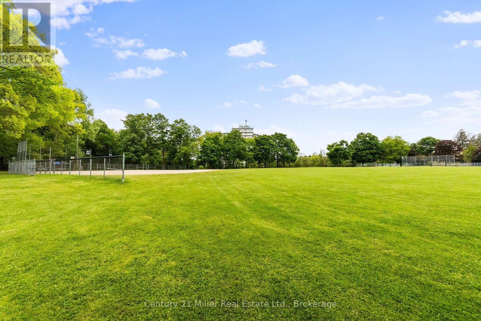 11 - 1061 North Shore Boulevard E, Burlington, Ontario  L7T 1X9 - Photo 44 - W12206403