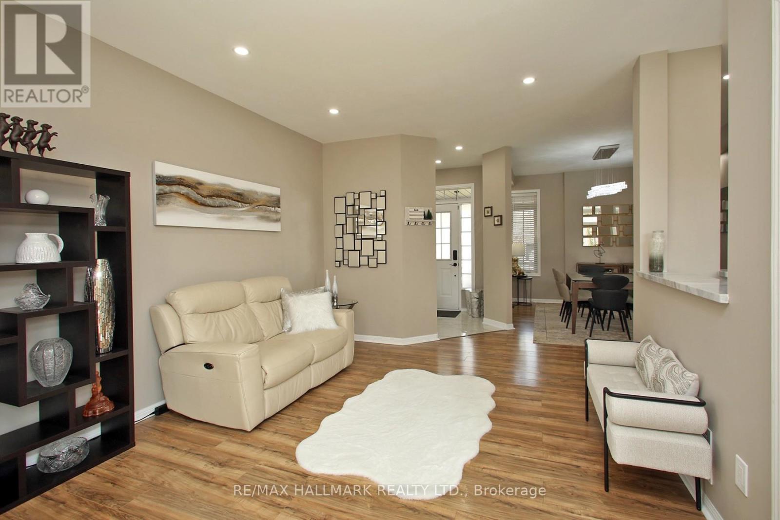 53 Russell Barton Lane, Uxbridge, Ontario  L9P 1Z2 - Photo 8 - N12206277