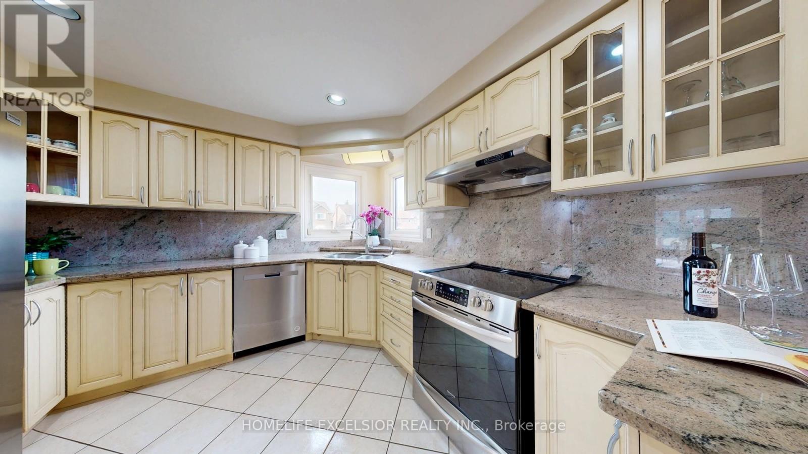 1 Atwood Court, Markham, Ontario  L3T 6T4 - Photo 13 - N12206285