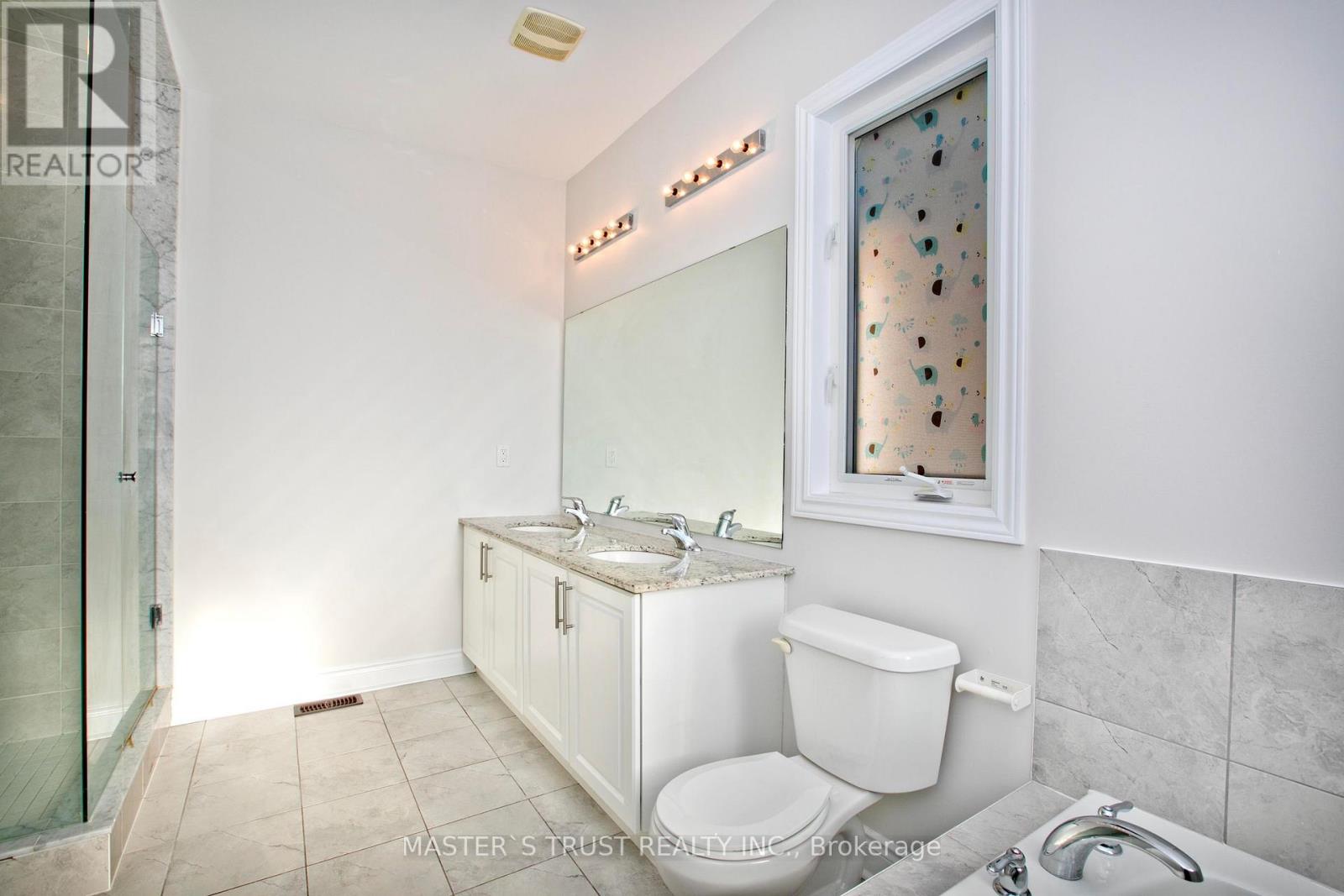 1115 Grainger Trail, Newmarket, Ontario  L3X 0G7 - Photo 19 - N12206363