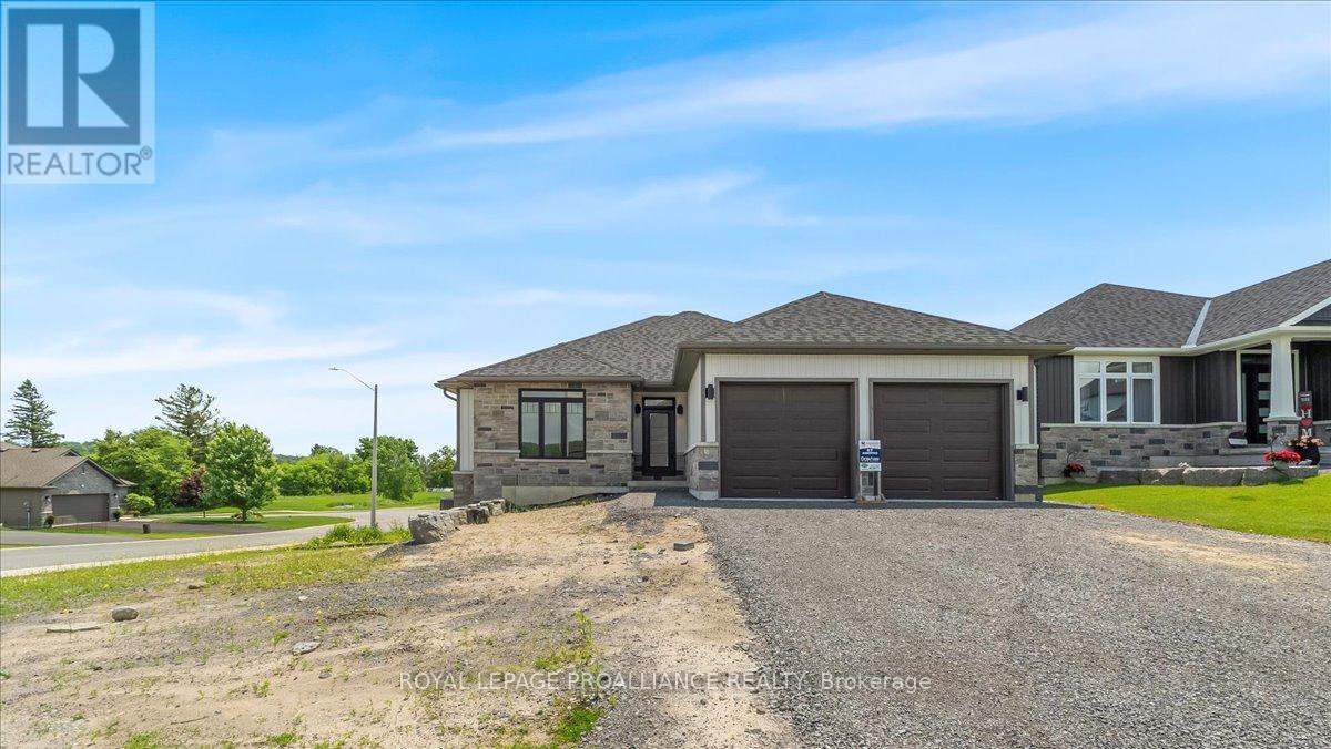 47 Rosewood Drive, Quinte West, Ontario  K0K 2C0 - Photo 3 - X12206490