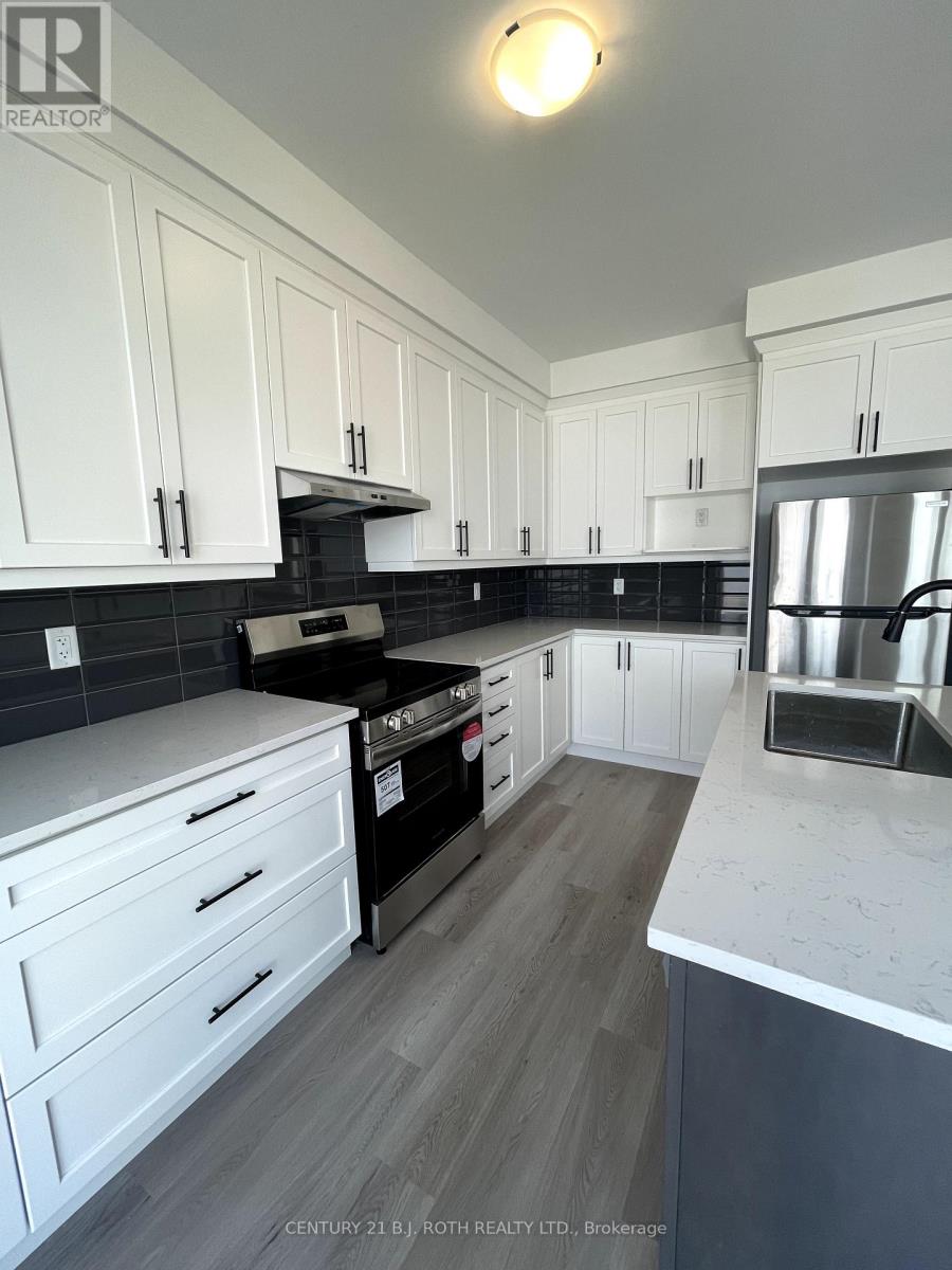 28 Vinewood Crescent, Barrie, Ontario  L9J 0B7 - Photo 8 - S12206353