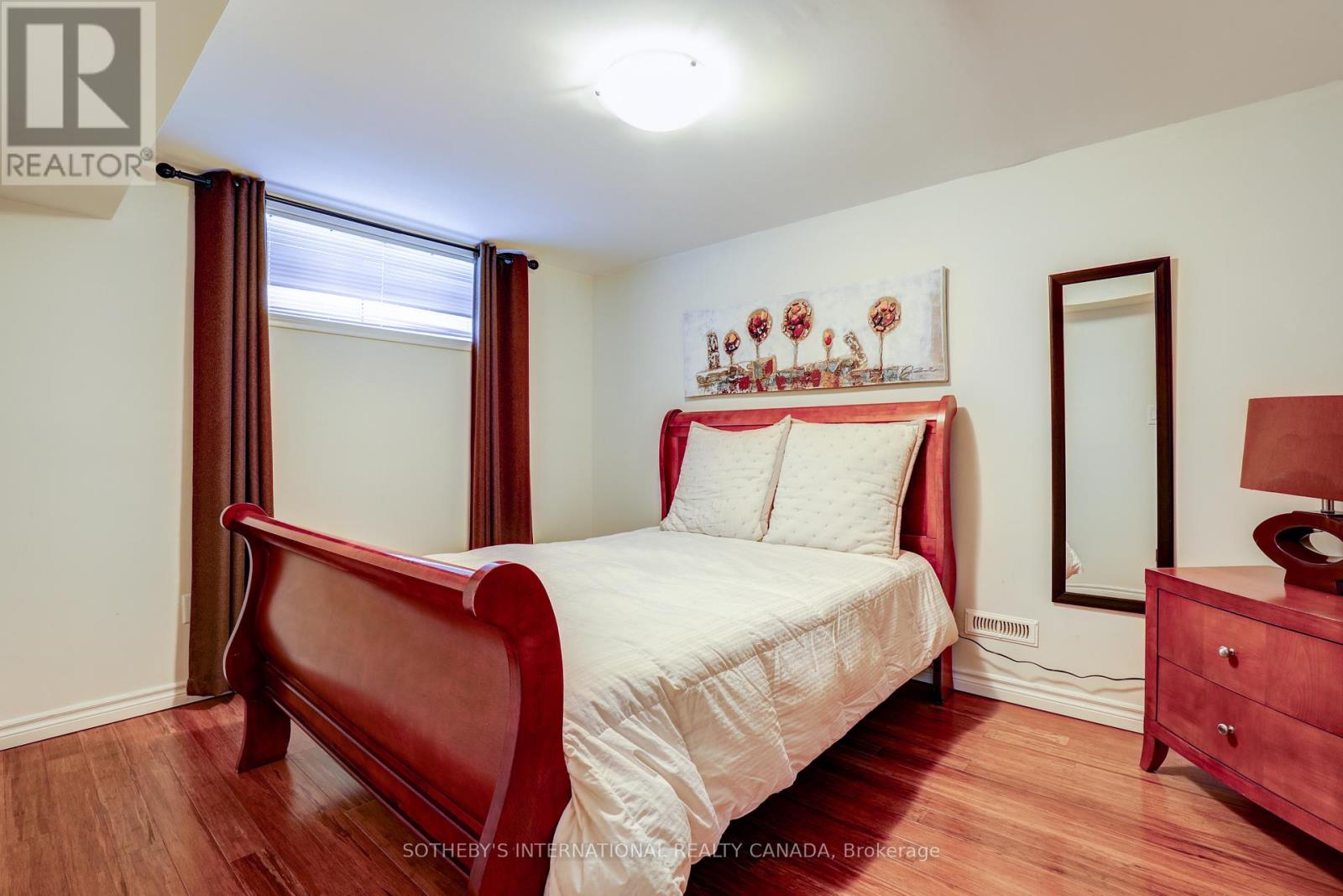 8 Hunting Ridge, Toronto, Ontario  M9R 1B5 - Photo 25 - W12206289