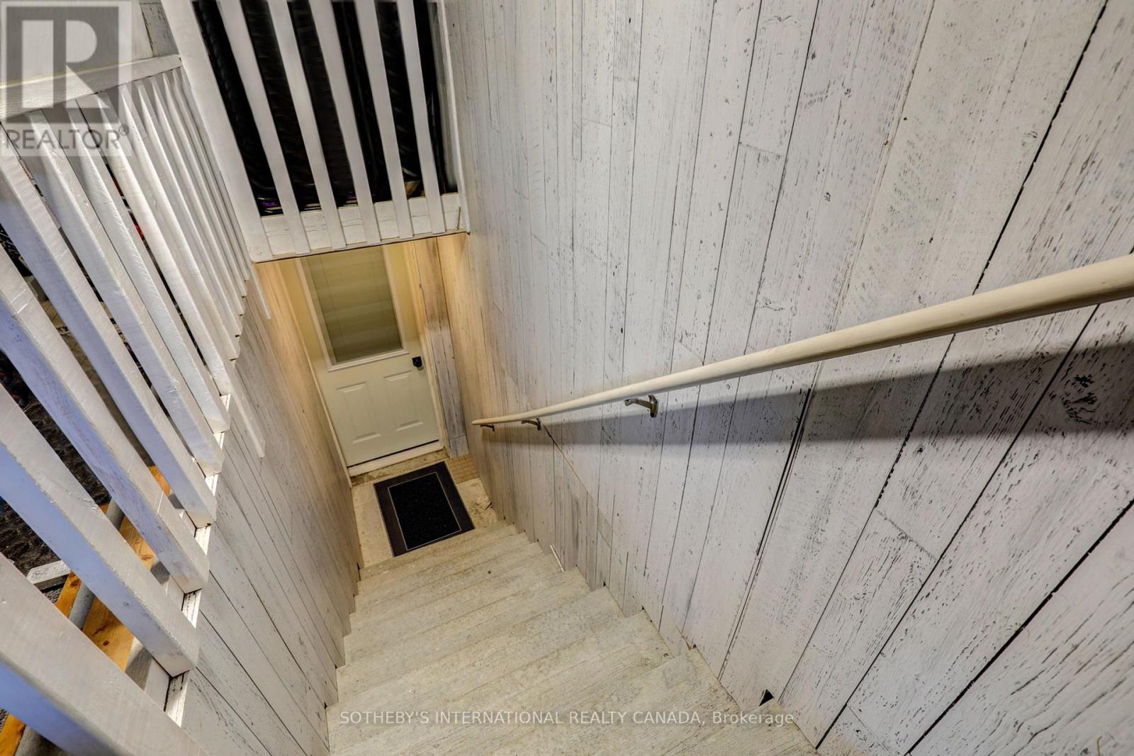 8 Hunting Ridge, Toronto, Ontario  M9R 1B5 - Photo 26 - W12206289