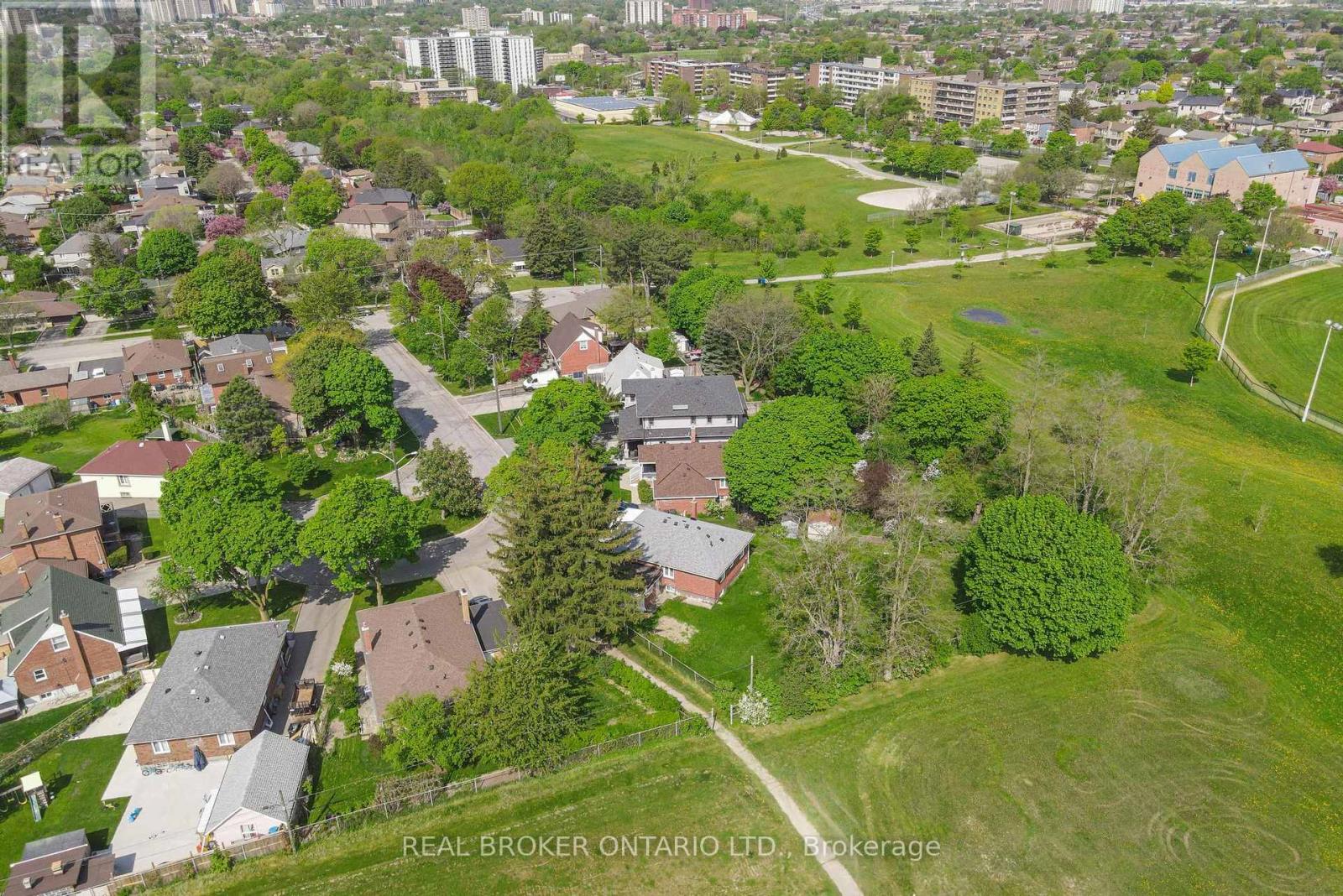 14 Woodridge Court, Toronto, Ontario  M6M 4G1 - Photo 40 - W12206304