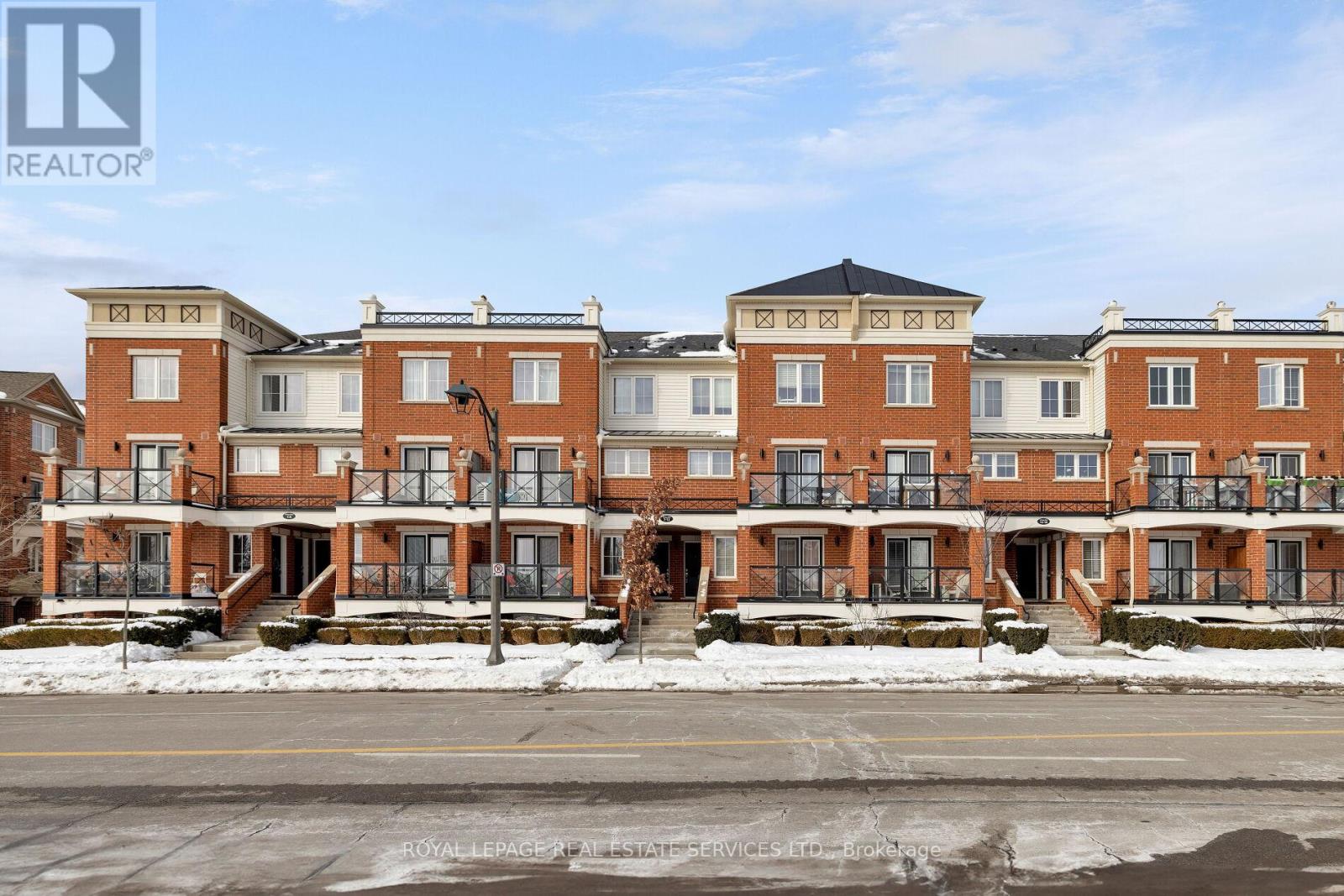 10 - 15 Hays Boulevard, Oakville (Ro River Oaks), Ontario  L6H 0H8 - Photo 1 - W12206308