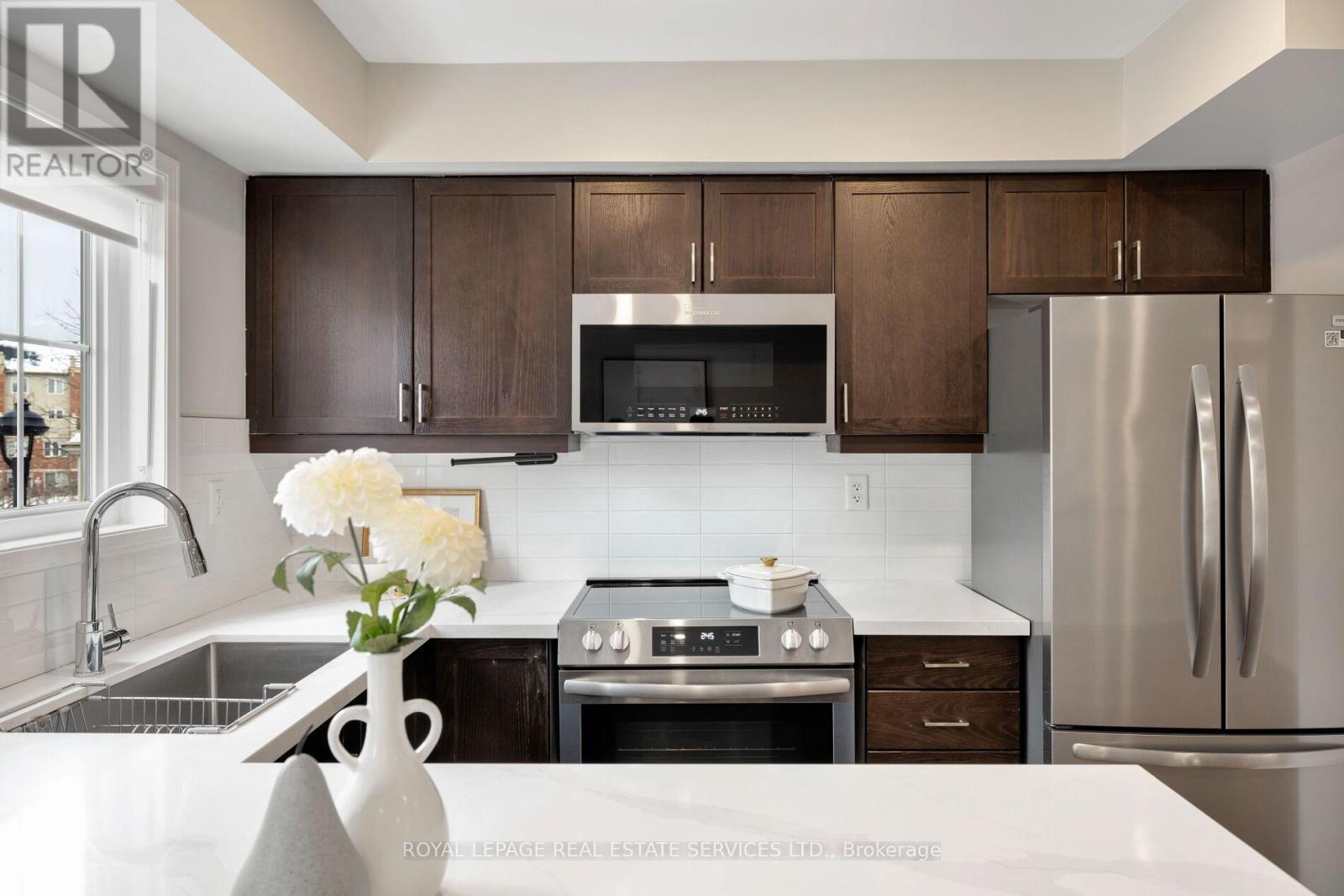 10 - 15 Hays Boulevard, Oakville (Ro River Oaks), Ontario  L6H 0H8 - Photo 11 - W12206308