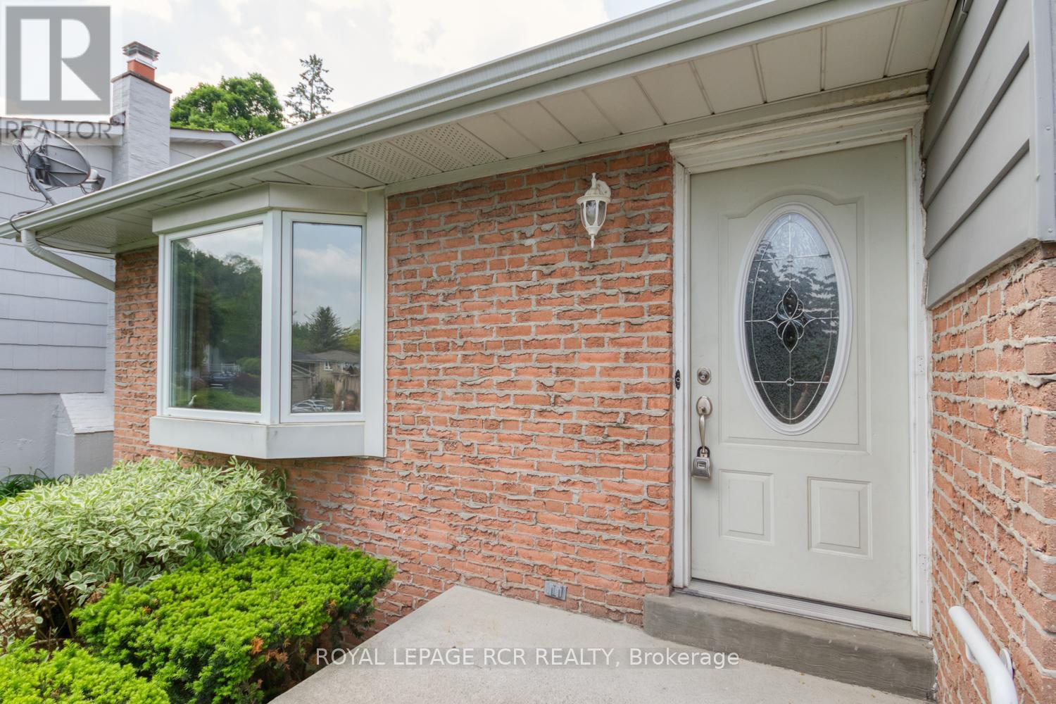 143 Connaught Crescent, Caledon, Ontario  L7E 2S5 - Photo 2 - W12206344