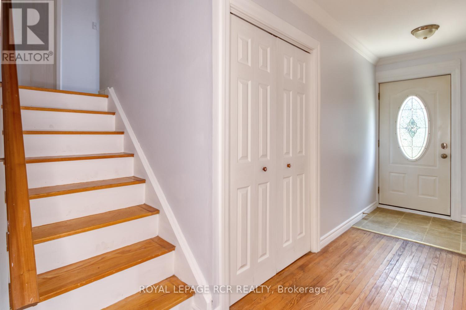 143 Connaught Crescent, Caledon, Ontario  L7E 2S5 - Photo 5 - W12206344