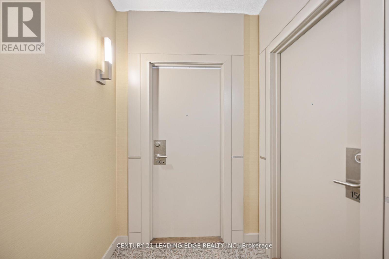 1506 - 330 Burnhamthorpe Road W, Mississauga, Ontario  L5B 0E1 - Photo 3 - W12206351