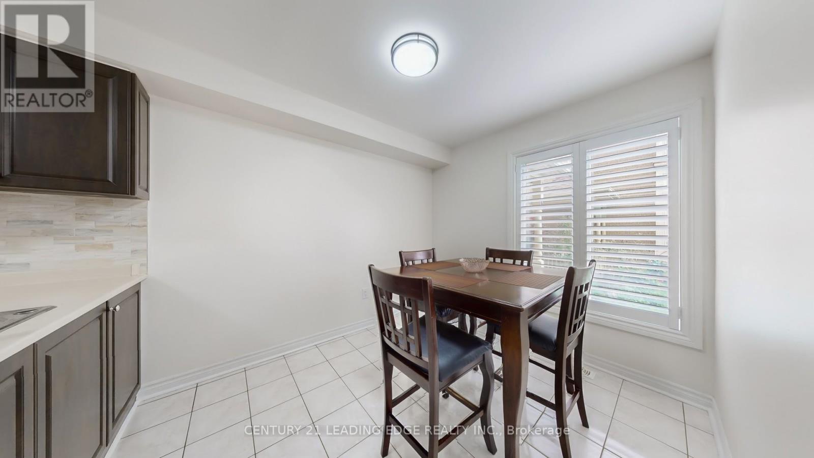 17 Pressed Brick Drive, Brampton, Ontario  L6V 4K3 - Photo 14 - W12206357