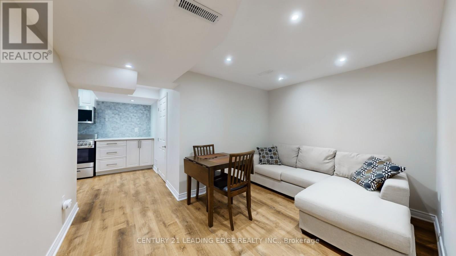 17 Pressed Brick Drive, Brampton (Brampton North), Ontario  L6V 4K3 - Photo 37 - W12206357