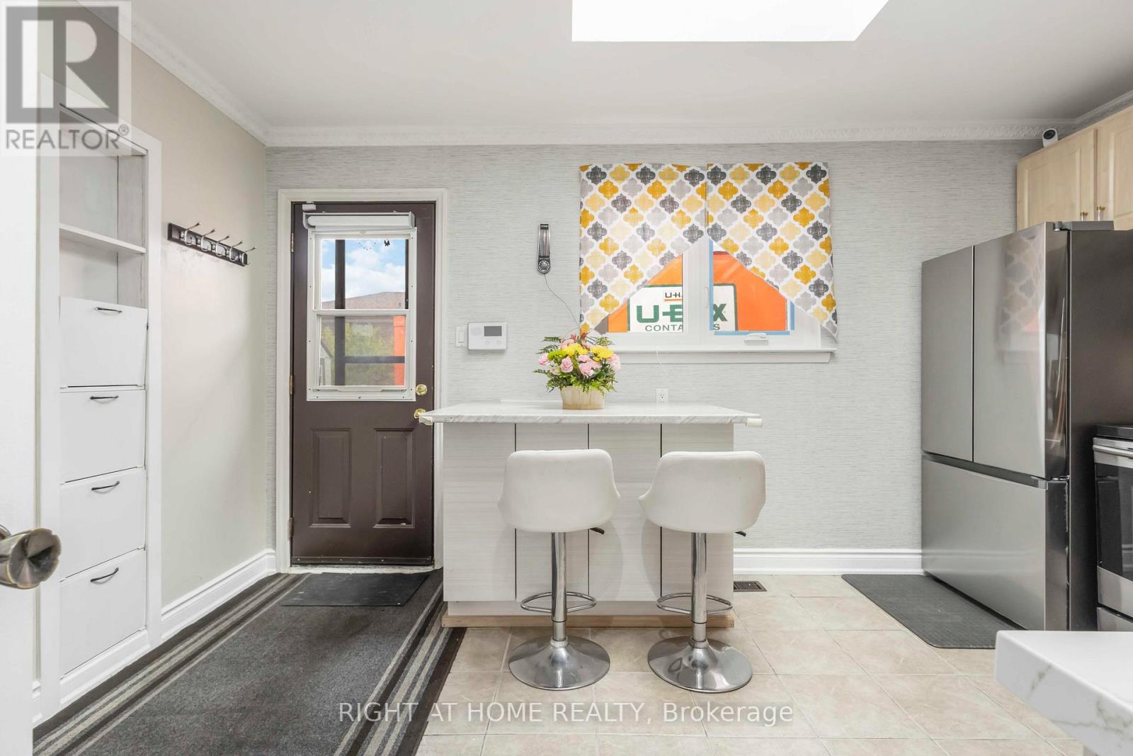 16 Frith Road, Toronto, Ontario  M3N 1G1 - Photo 15 - W12206360