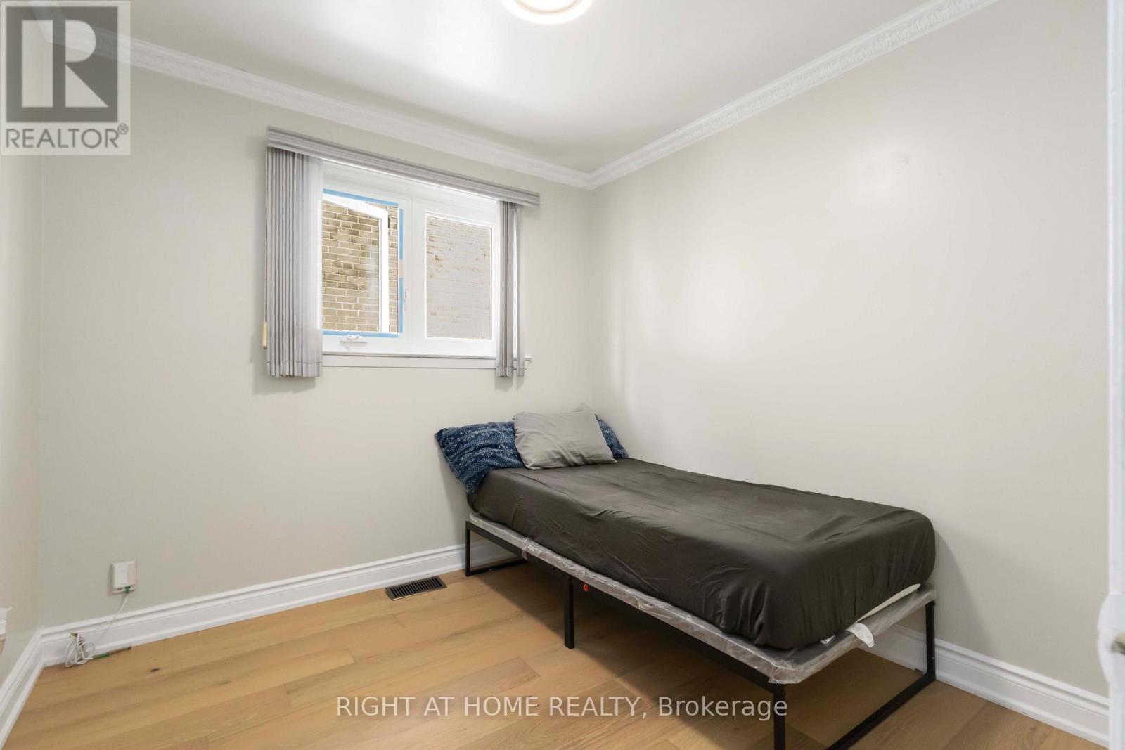 16 Frith Road, Toronto, Ontario  M3N 1G1 - Photo 17 - W12206360