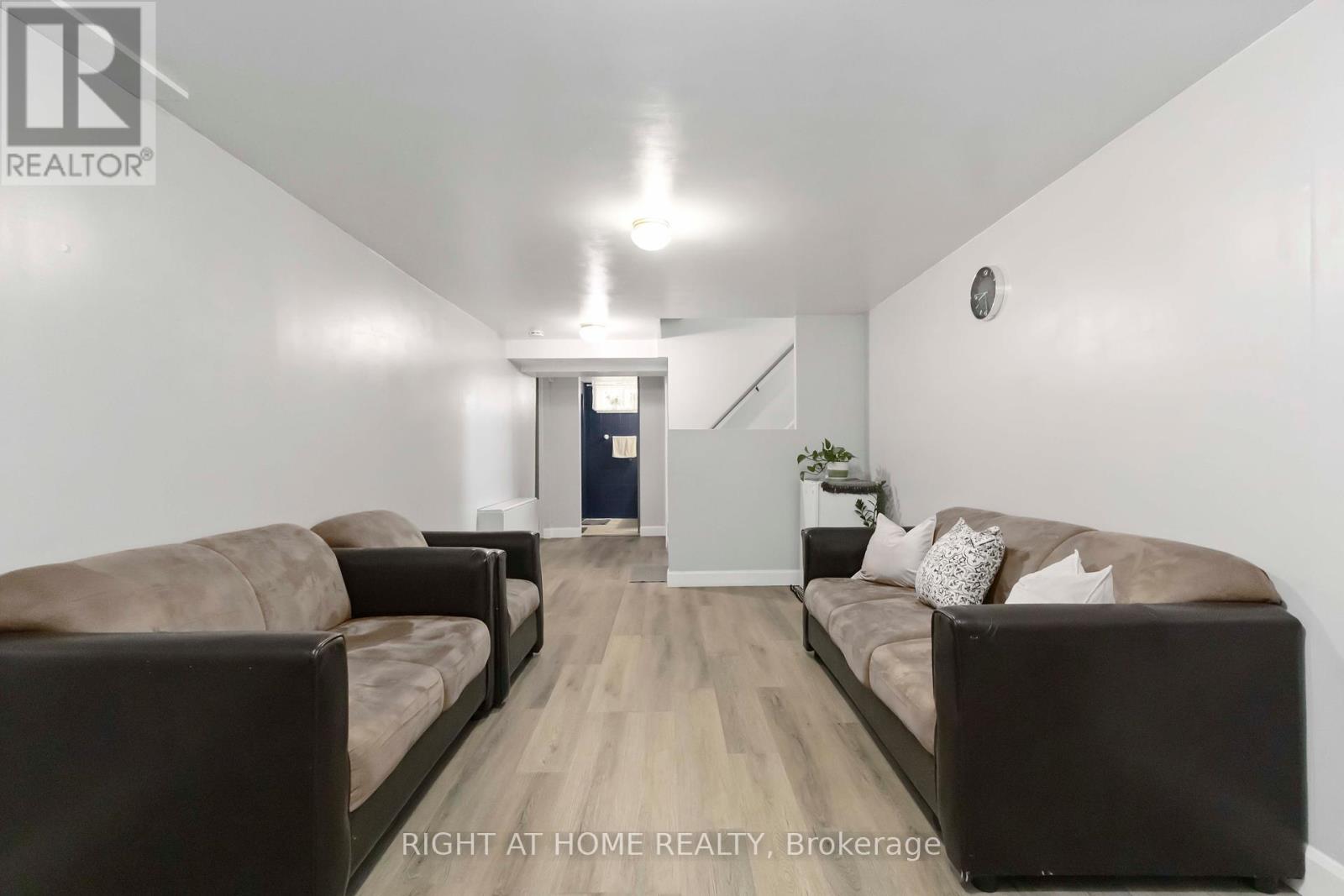 16 Frith Road, Toronto, Ontario  M3N 1G1 - Photo 22 - W12206360