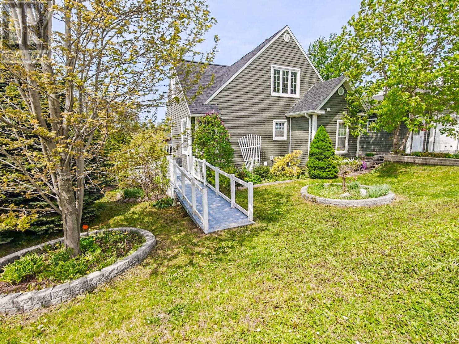 Property at 39 Queen Street image 3