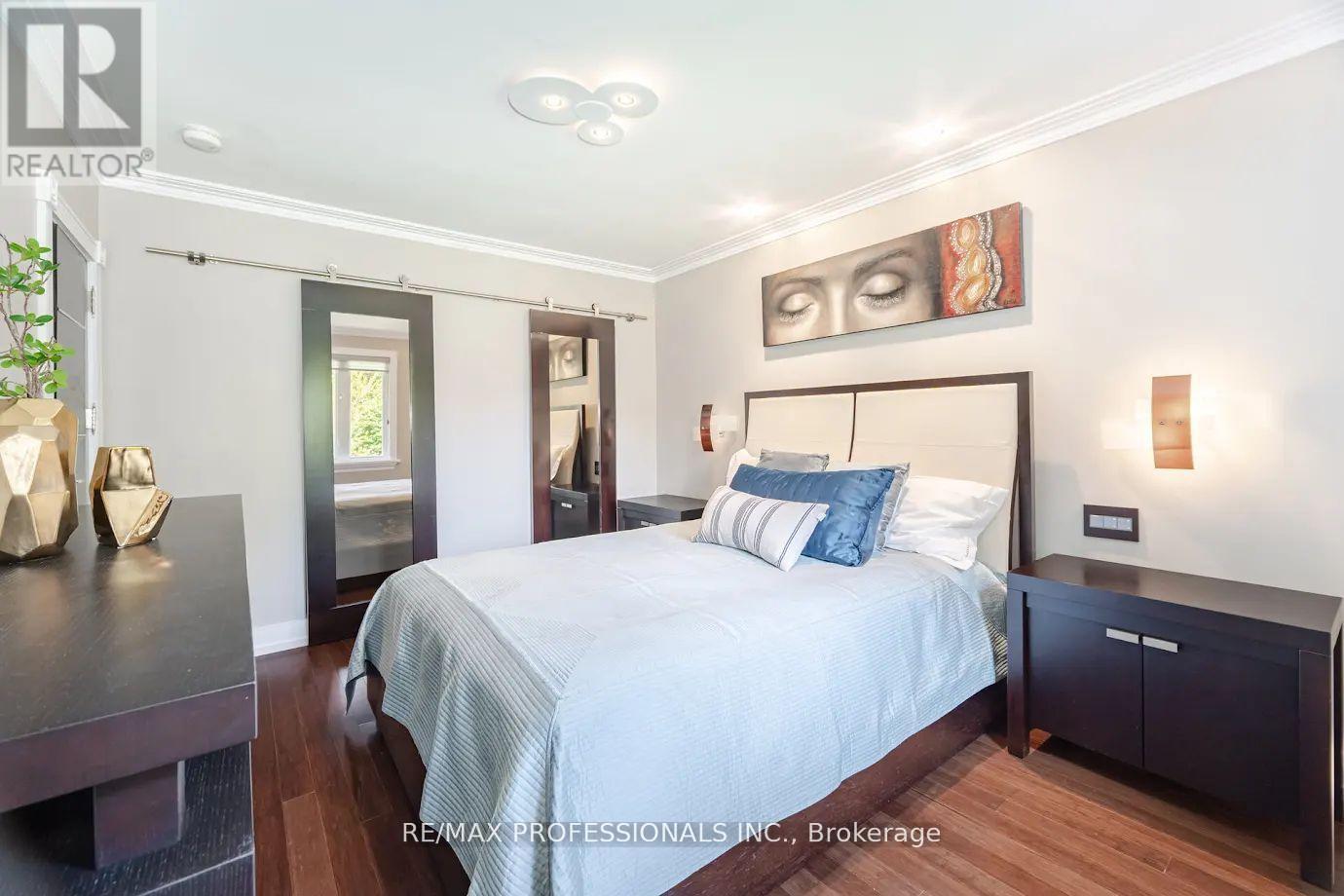 39 Old Oak Road, Toronto, Ontario  M9A 2W1 - Photo 17 - W12196814
