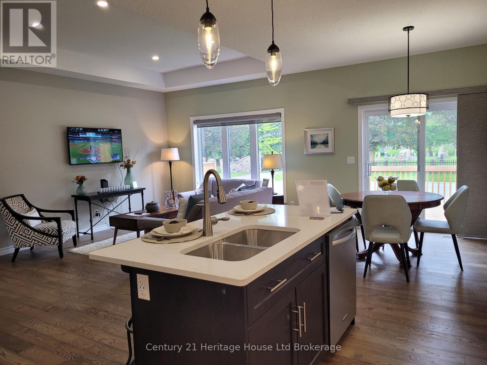 22 Matheson Crescent, East Zorra-Tavistock (Innerkip), Ontario  N0J 1M0 - Photo 3 - X12164664
