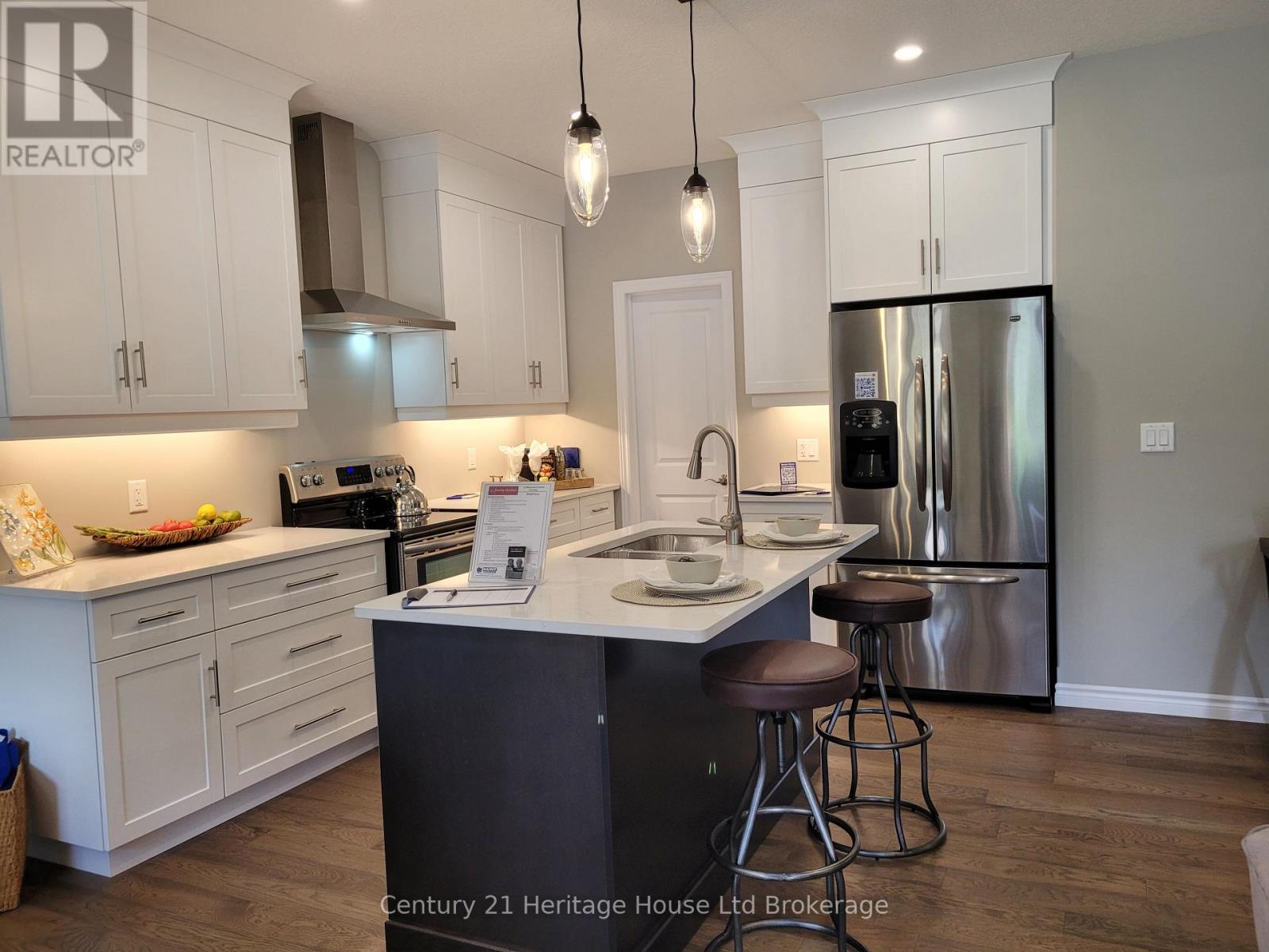 22 Matheson Crescent, East Zorra-Tavistock (Innerkip), Ontario  N0J 1M0 - Photo 6 - X12164664