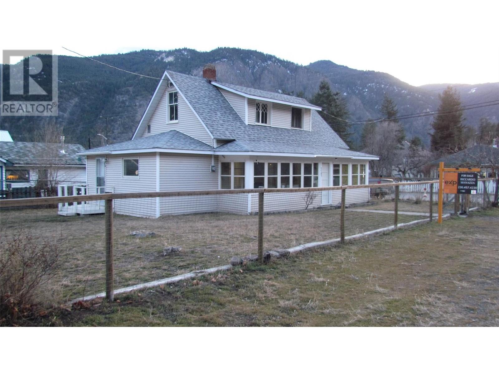 5797 Irene Street, Hedley, British Columbia  V0X 1K0 - Photo 30 - 10351352