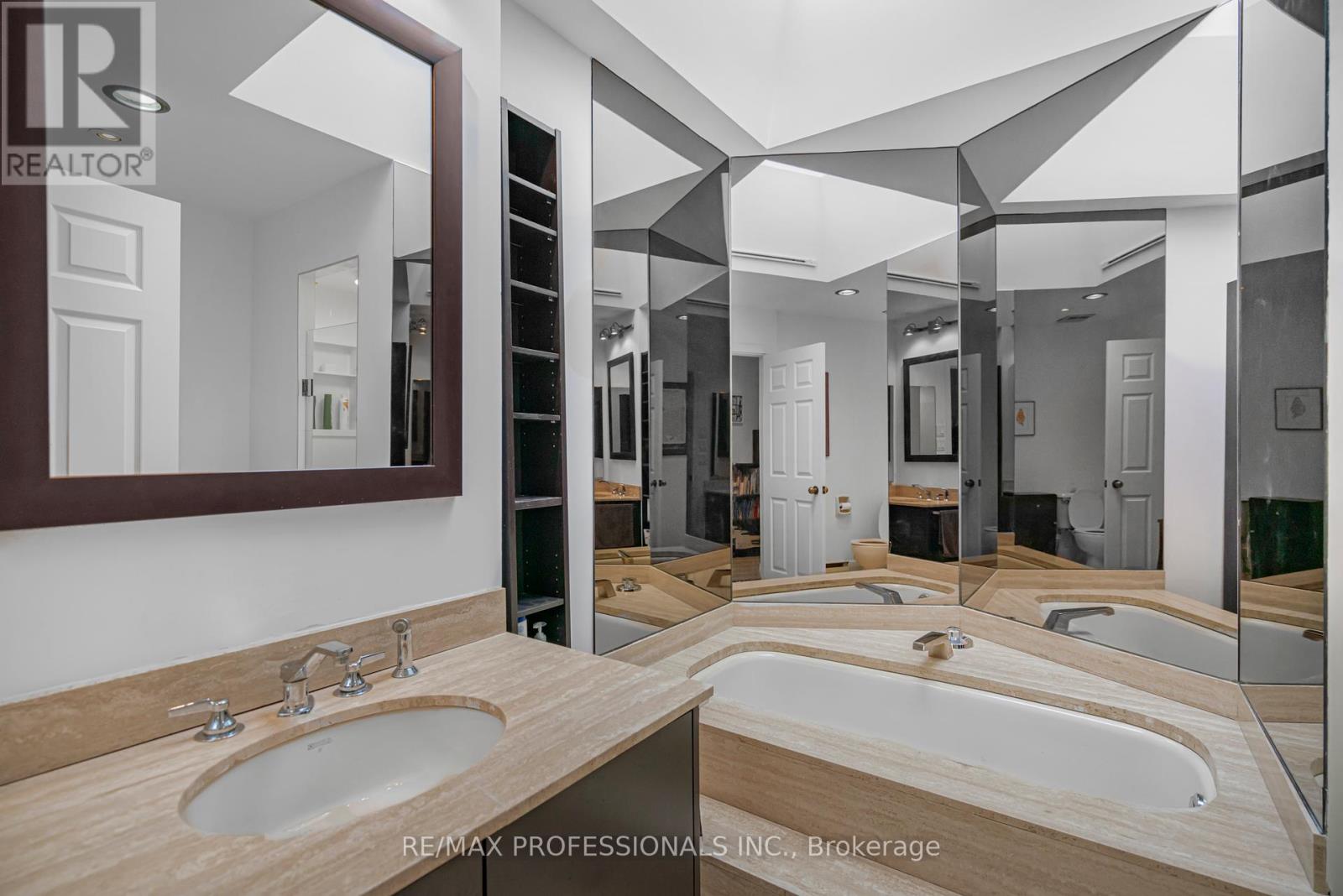 Ph03 - 2010 Islington Avenue, Toronto (Kingsview Village-The Westway), Ontario  M9P 3S8 - Photo 20 - W12093656