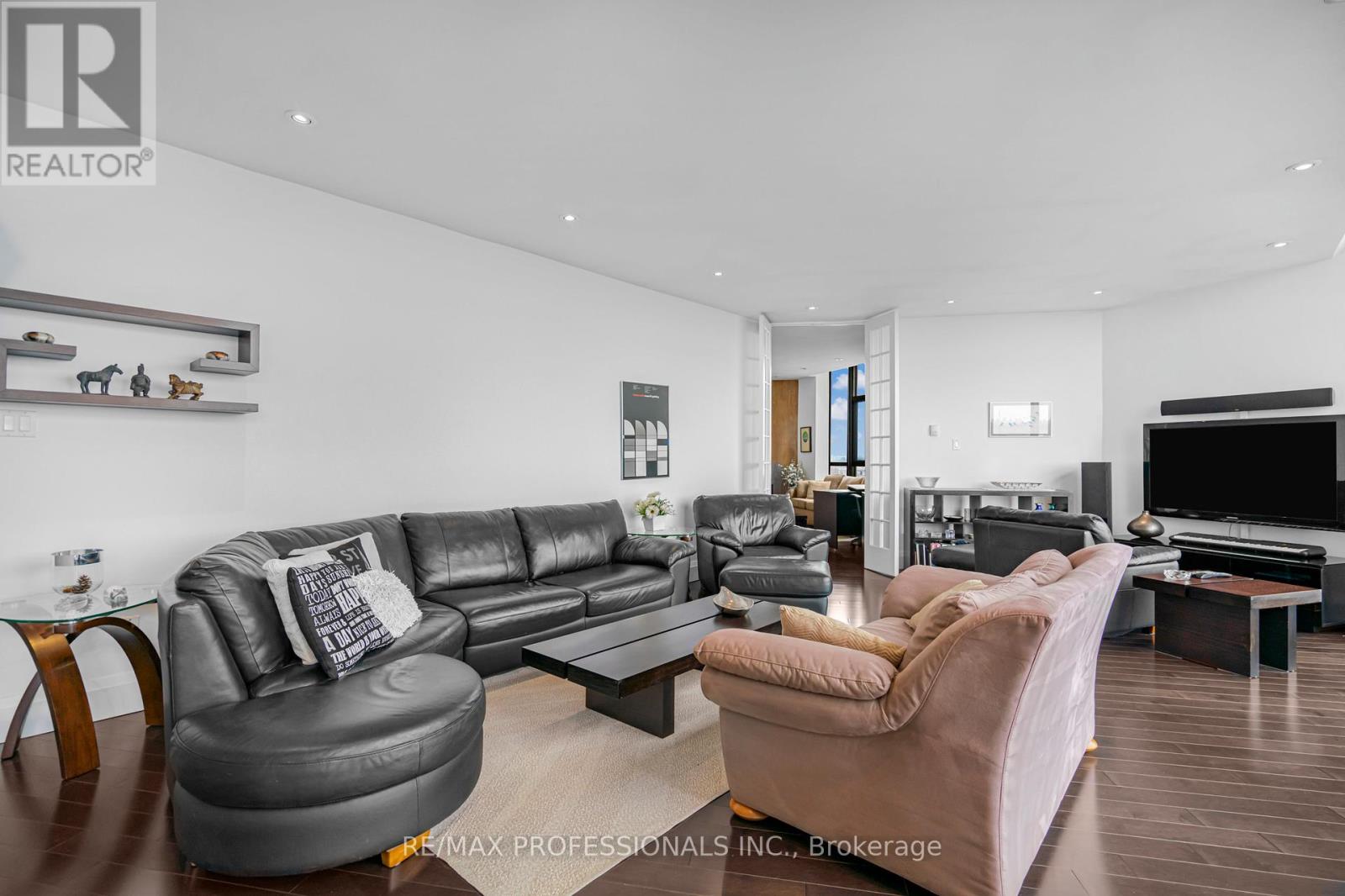 Ph03 - 2010 Islington Avenue, Toronto (Kingsview Village-The Westway), Ontario  M9P 3S8 - Photo 8 - W12093656