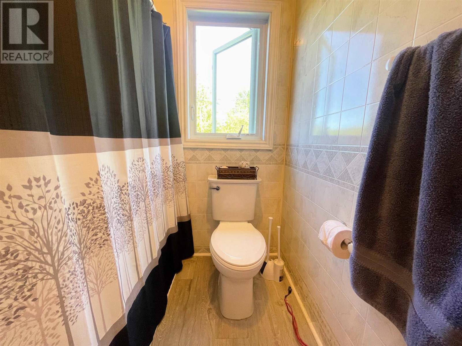 5 Wendego St, Manitouwadge, Ontario  P0T 2C0 - Photo 16 - TB242811